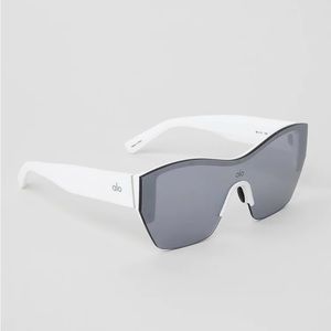 Alo Yoga Stunner sunglasses